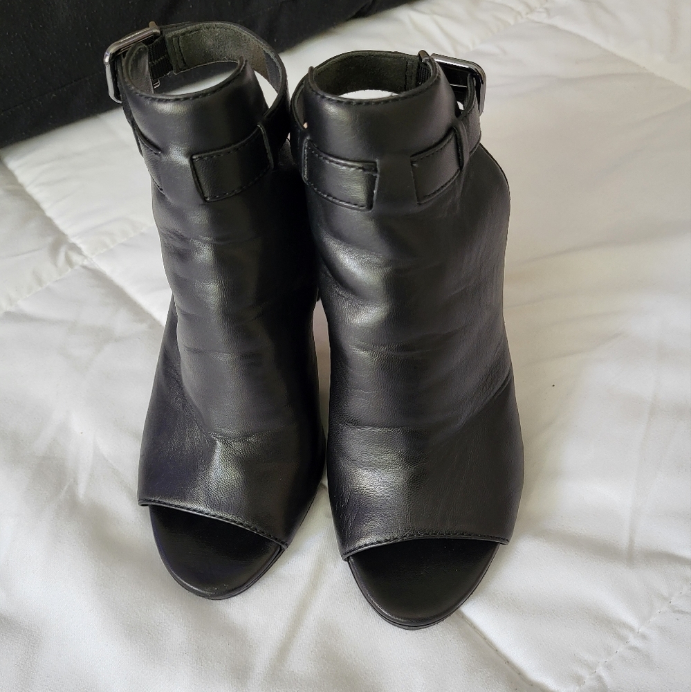 Via Spiga Black Open Heeled Leather Fabrizie  Mules - Picture 6 of 7